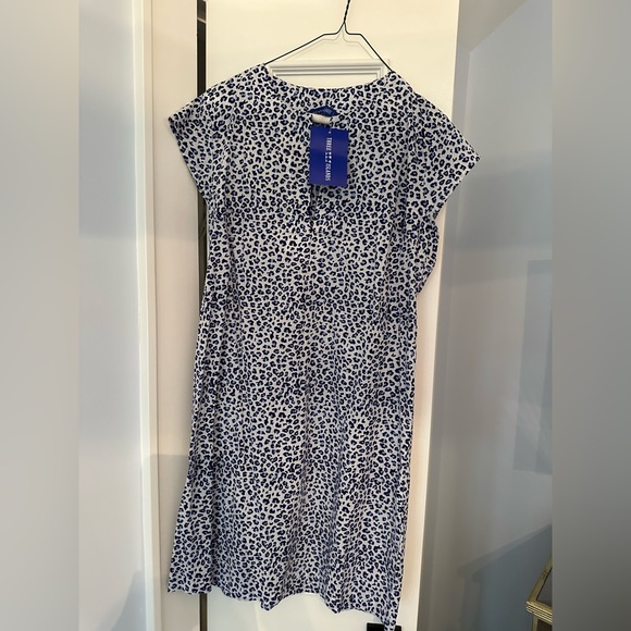 Three Islands summer dress in blue leopard NWT - Picture 2 of 8